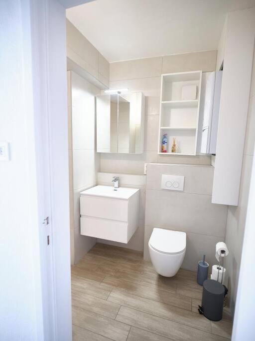 Hugo By The Harbor, Light-Filled And Centrally Located Apartment - Free Parking ออสเทนด์ ภายนอก รูปภาพ